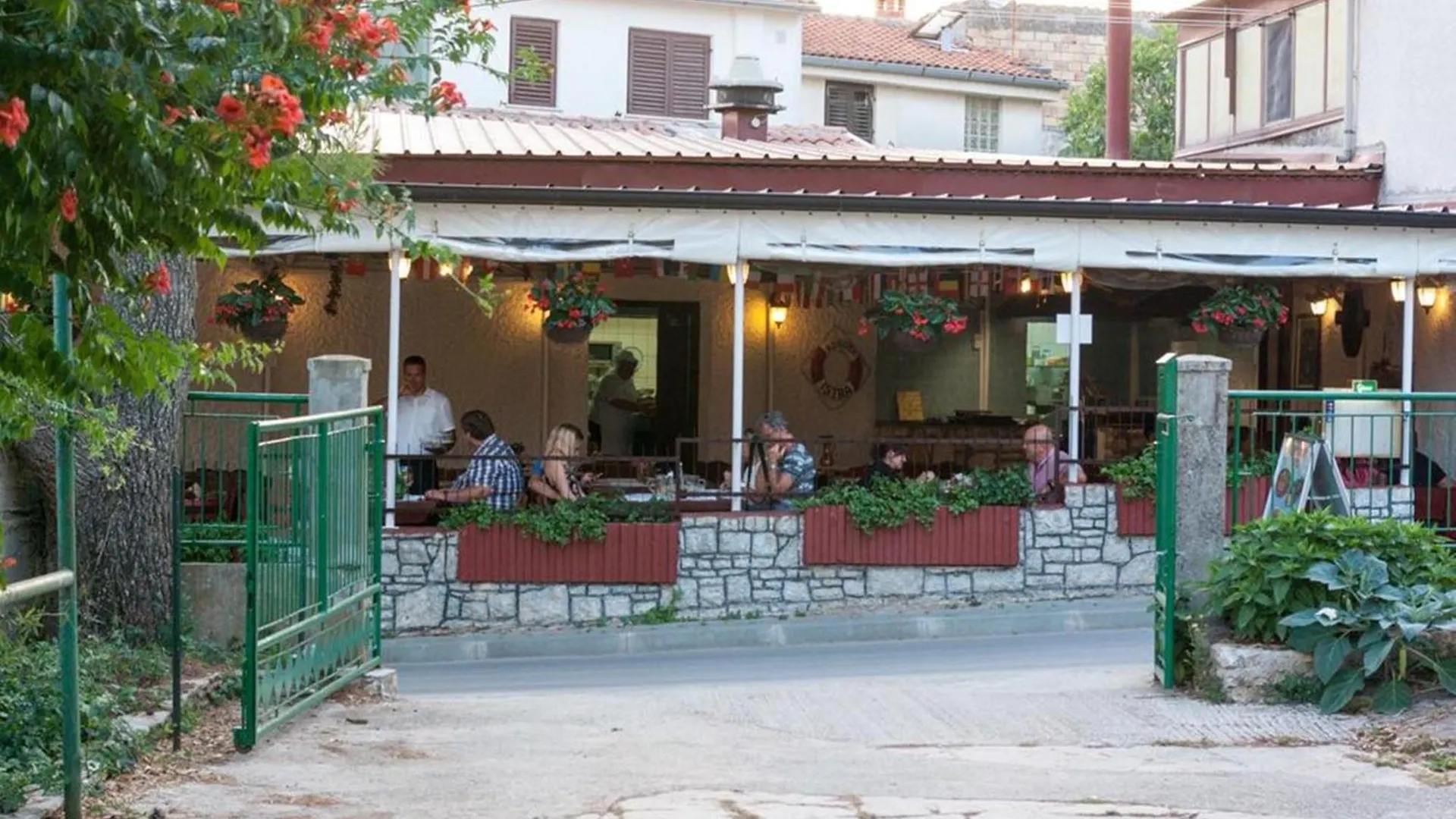 Villa Mediterranea - Apartments Medulin Croacia