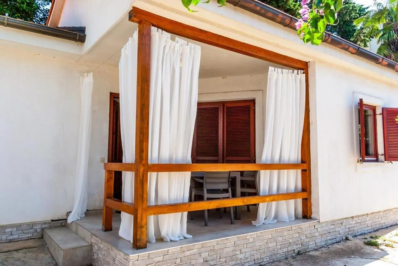 Villa Mediterranea - Apartments Medulin Croatia